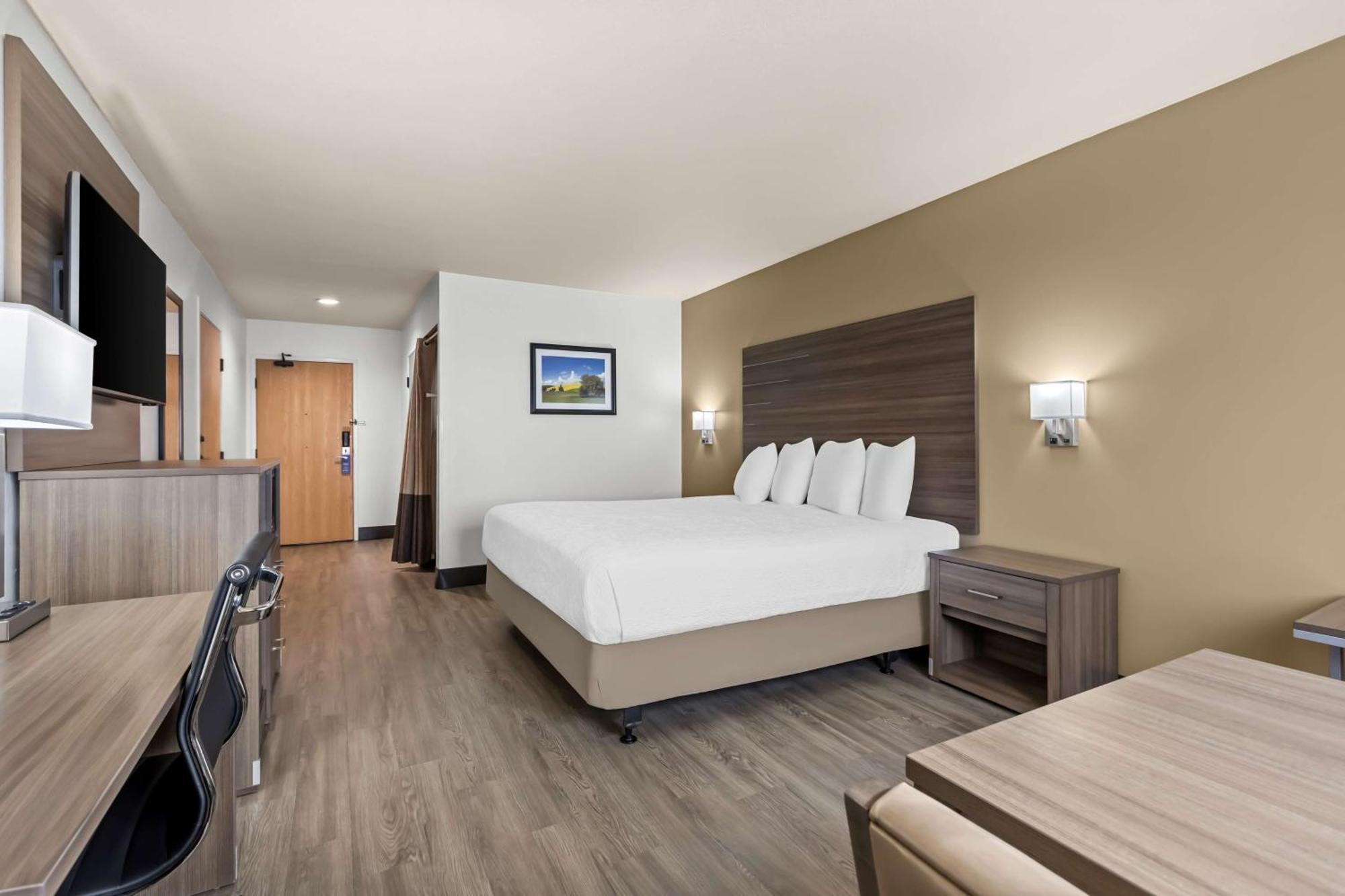 Best Western Plus Caldwell Inn & Suites Exterior photo