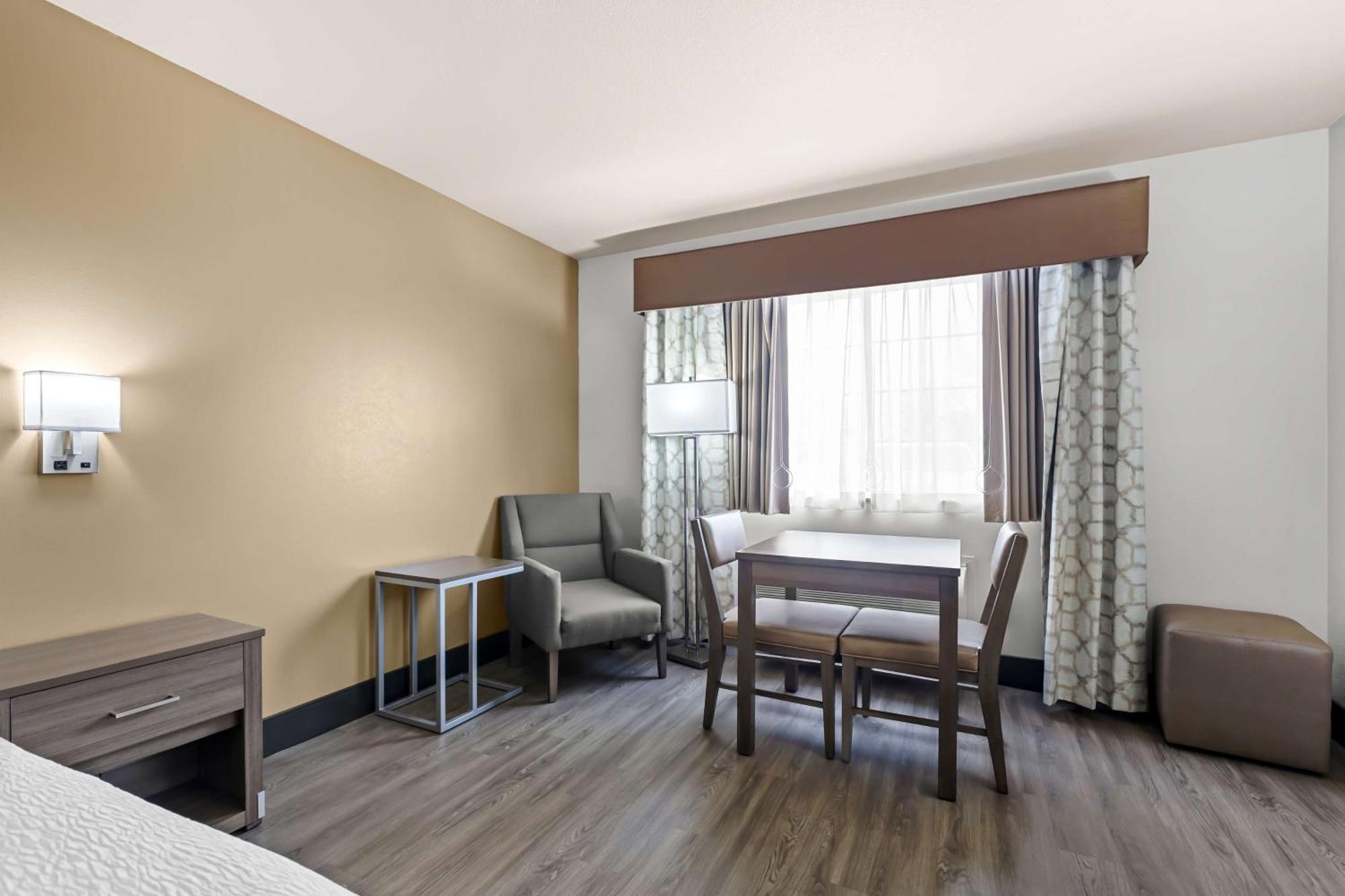 Best Western Plus Caldwell Inn & Suites Exterior photo