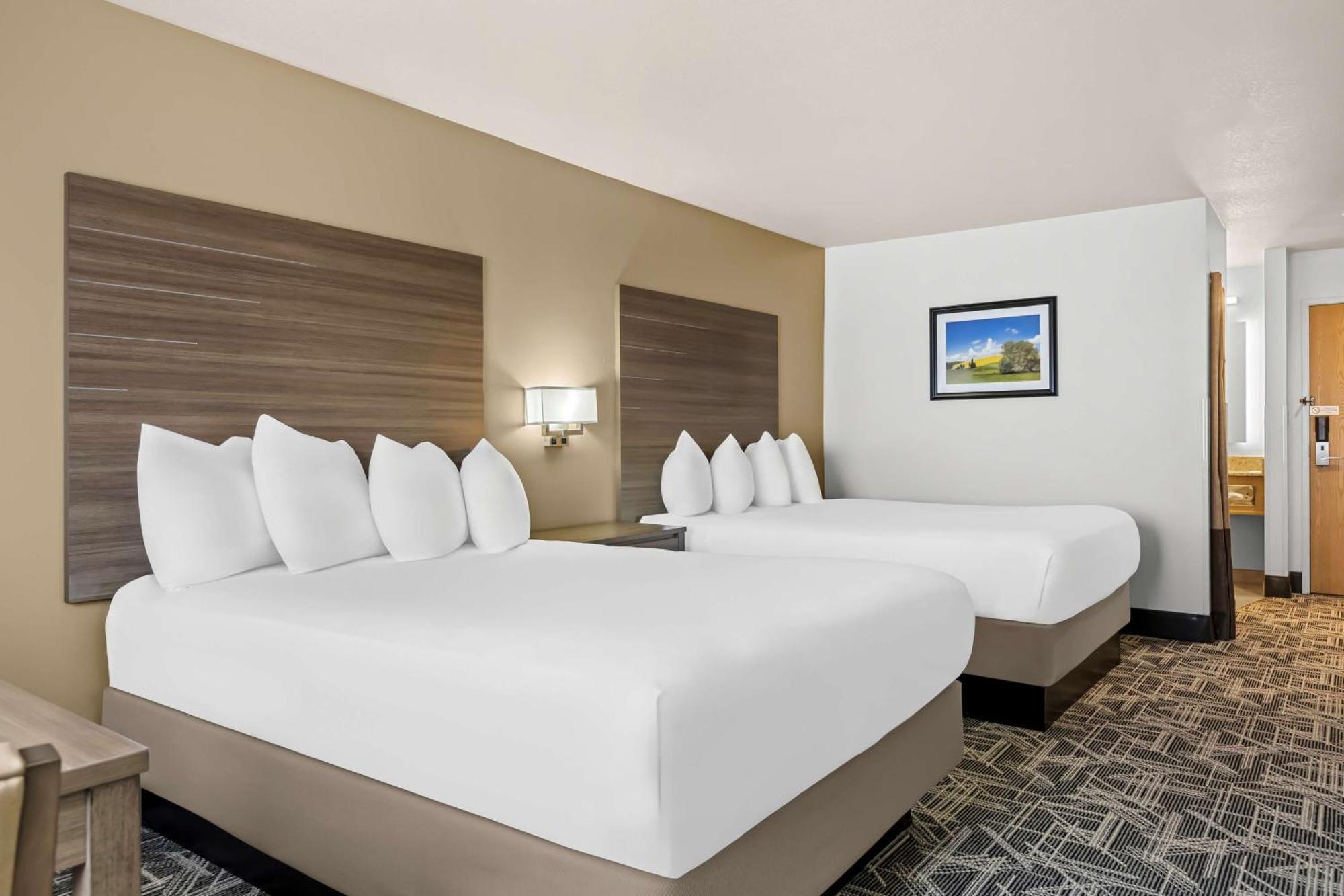 Best Western Plus Caldwell Inn & Suites Exterior photo
